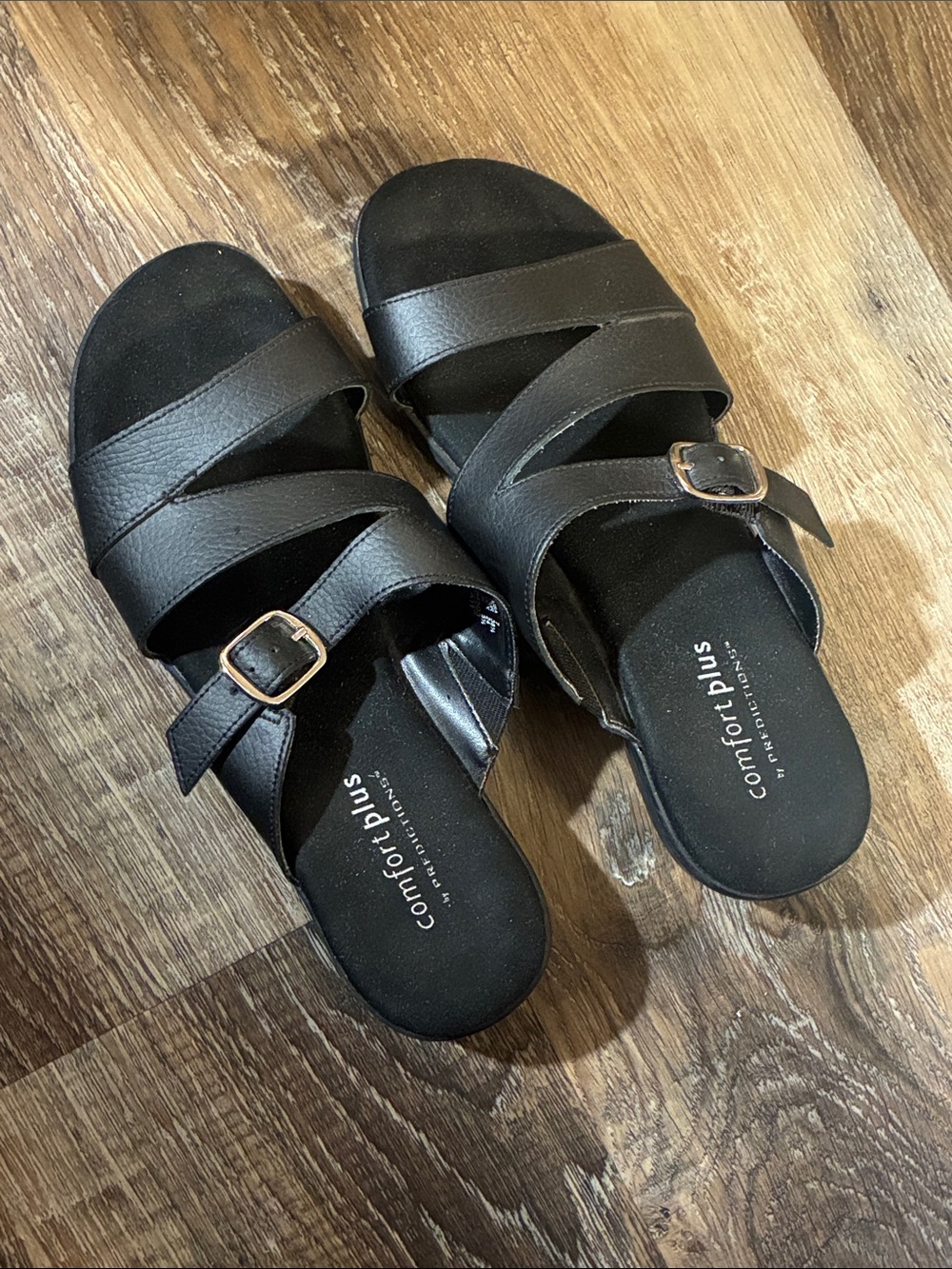 Women’s comfort plus black sandals size 7